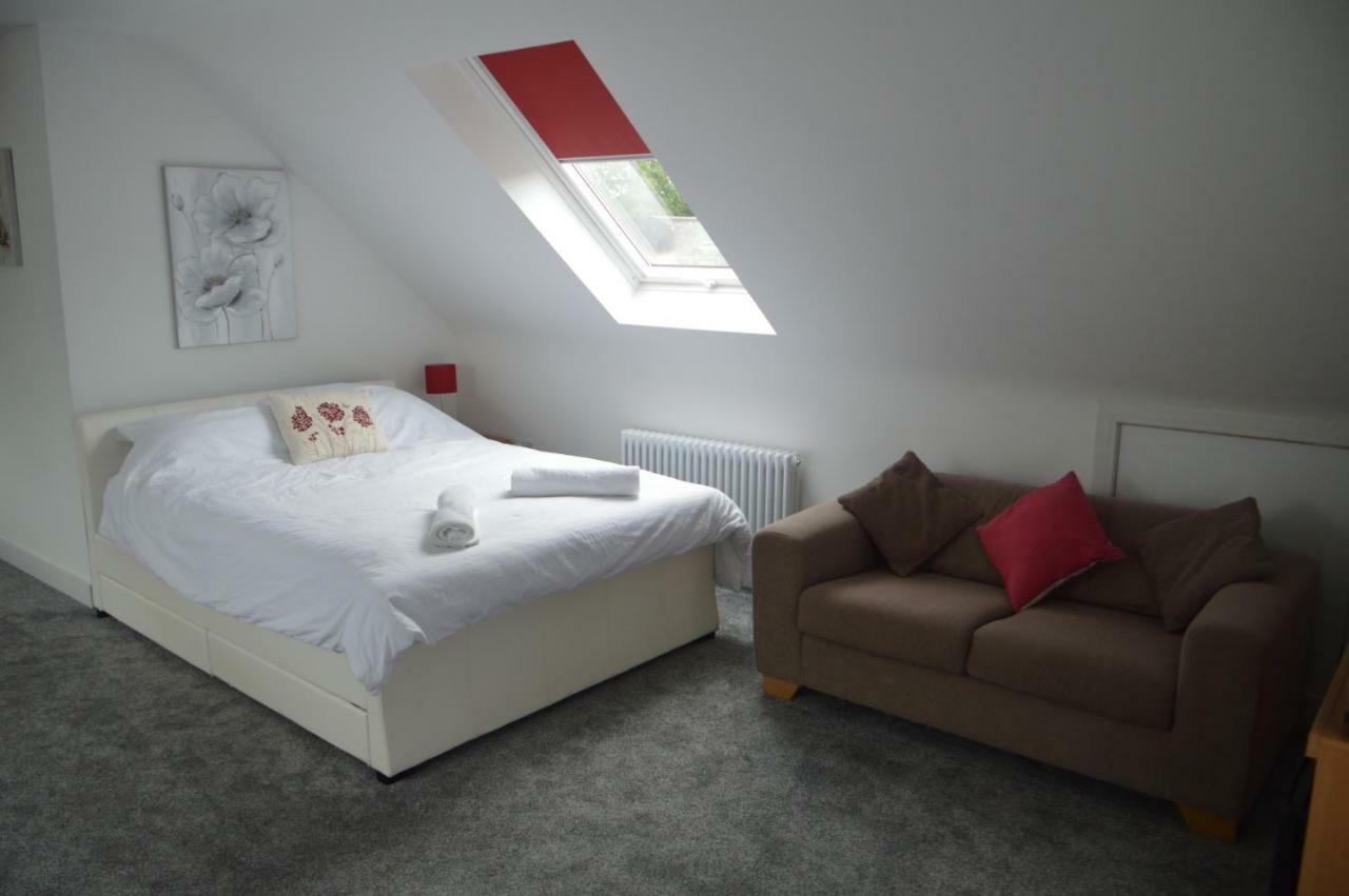 Hôtel Tarras à Little Hadham Extérieur photo