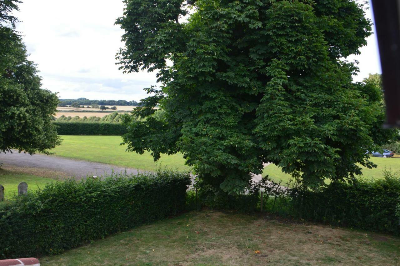 Hôtel Tarras à Little Hadham Extérieur photo