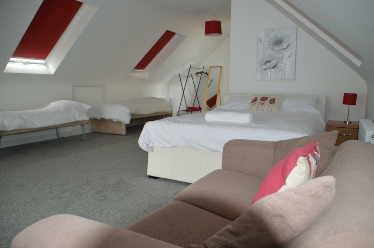 Hôtel Tarras à Little Hadham Extérieur photo